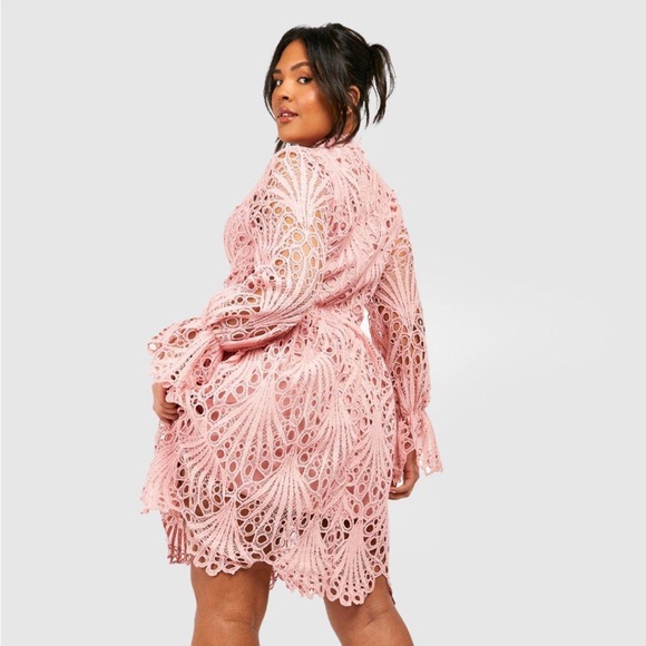 NWT Boohoo Plus Lace Skater crochet lace dress - Picture 2 of 4